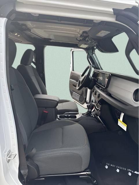 New 2026 Jeep Gladiator Sport AWD/4WD image 30