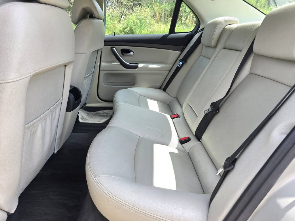 Used 2005 Saab 9-3 Linear FWD image 14