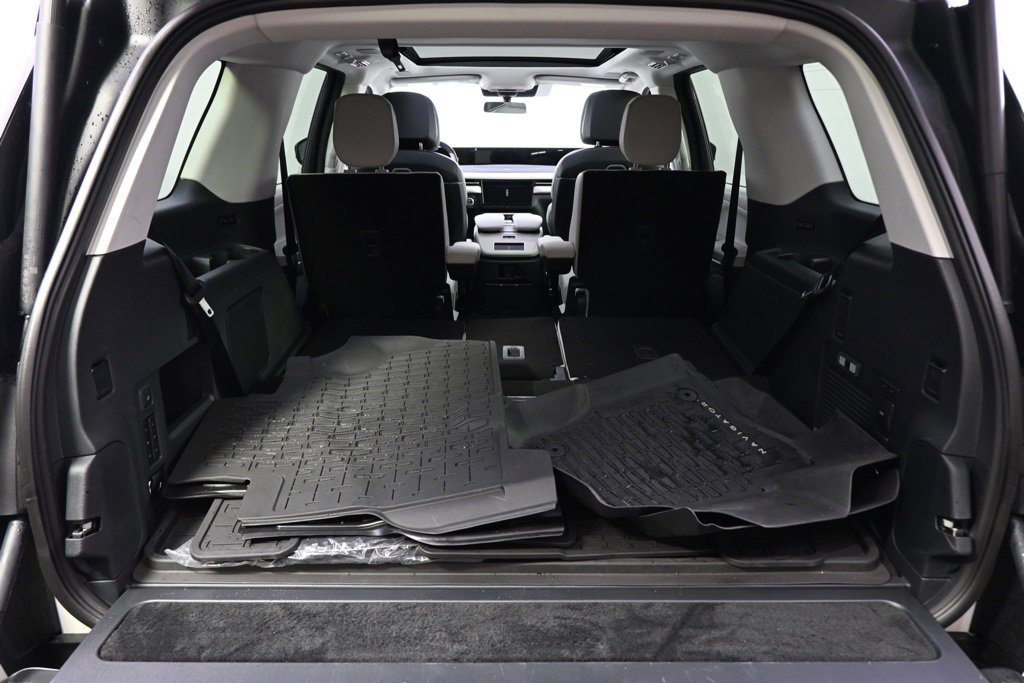 New 2025 Lincoln Navigator Reserve image 19