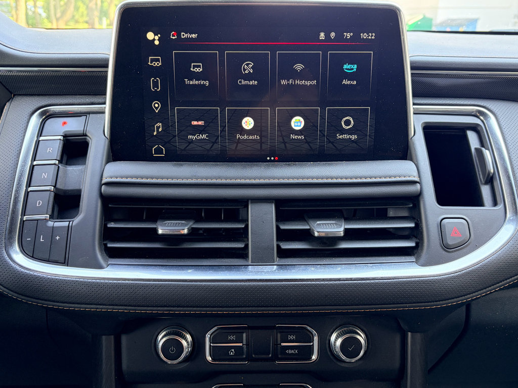 Used 2023 GMC Yukon AT4 w/ LPO, Floor Liner Package AWD/4WD image 18