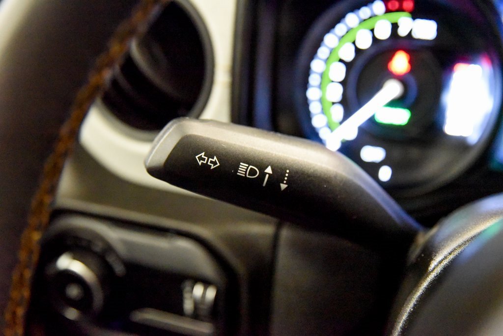 Used 2024 Jeep Wrangler Unlimited w/ Convenience Group image 24