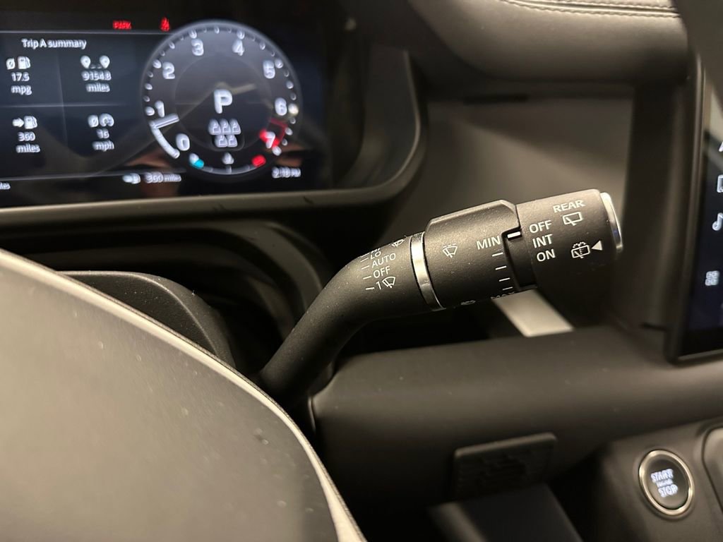 Used 2025 Land Rover Defender 110 S image 16