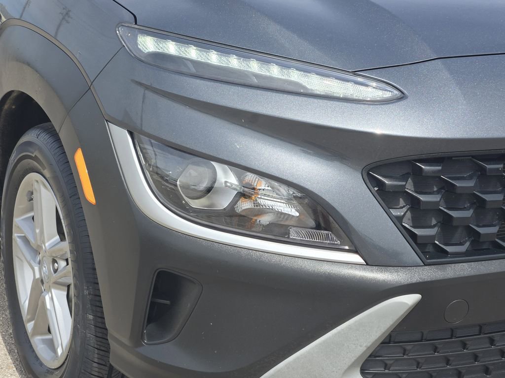 Used 2022 Hyundai Kona SE FWD image 9