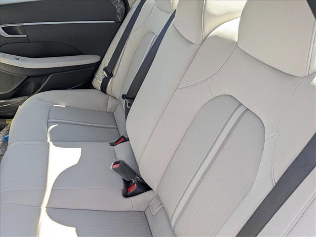 Used 2025 Hyundai Sonata SE image 16