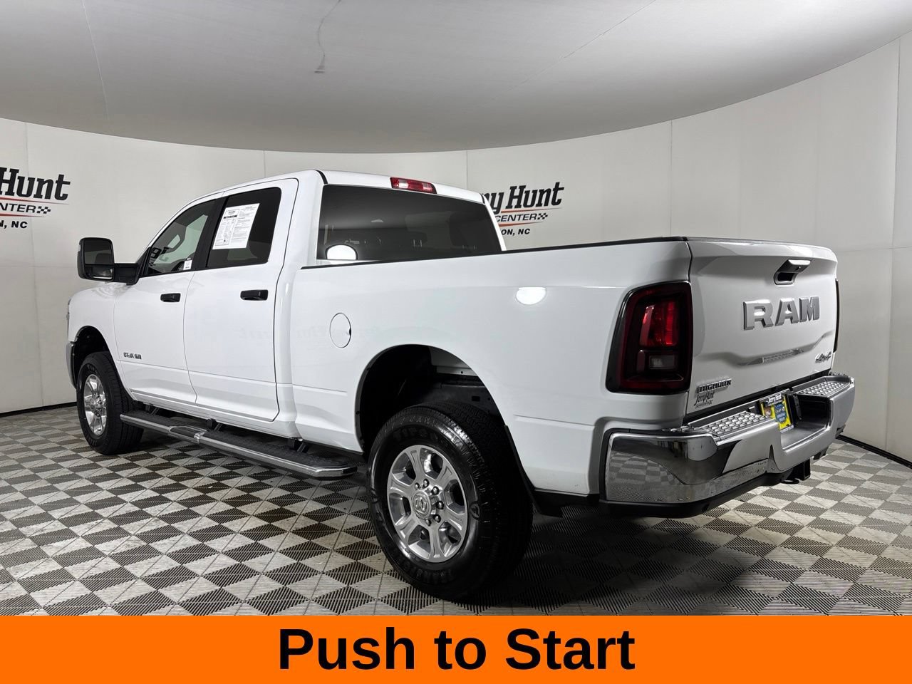 Used 2025 RAM 2500 Big Horn AWD/4WD image 7