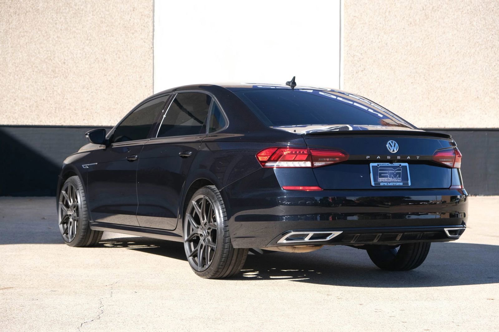 Used 2022 Volkswagen Passat 2.0T R-Line FWD image 7