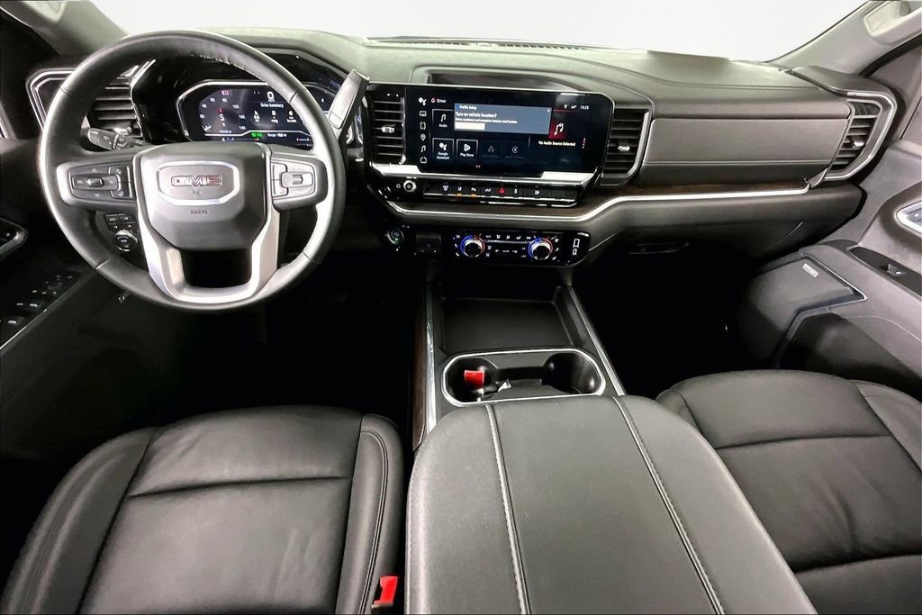 Used 2025 GMC Sierra 2500 SLT w/ SLT Premium Package AWD/4WD image 8
