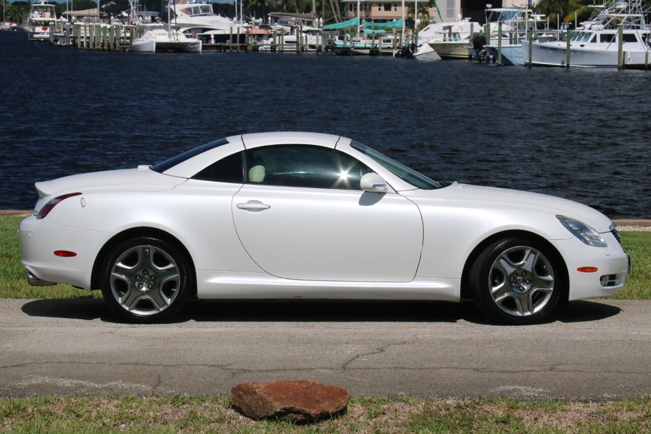 Used 2007 Lexus SC 430 Convertible RWD image 7