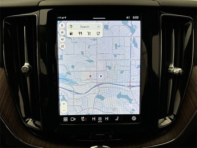 Certified 2023 Volvo XC60 B5 Plus w/ Climate Package image 18