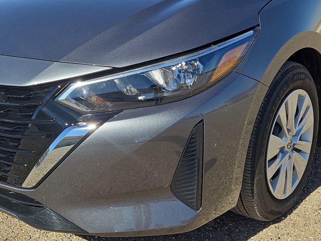 Used 2025 Nissan Sentra S image 9