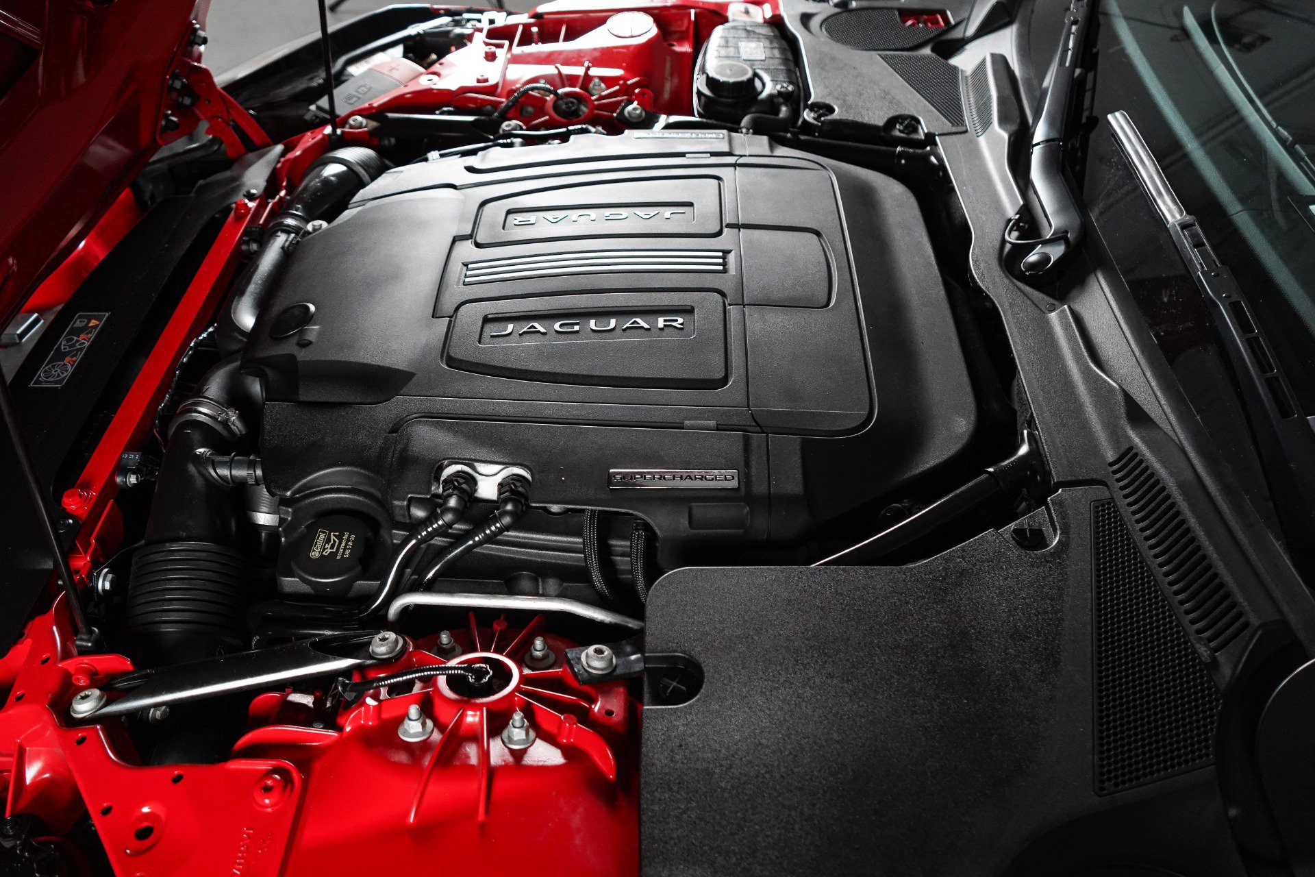 Used 2014 Jaguar F-TYPE S RWD image 39
