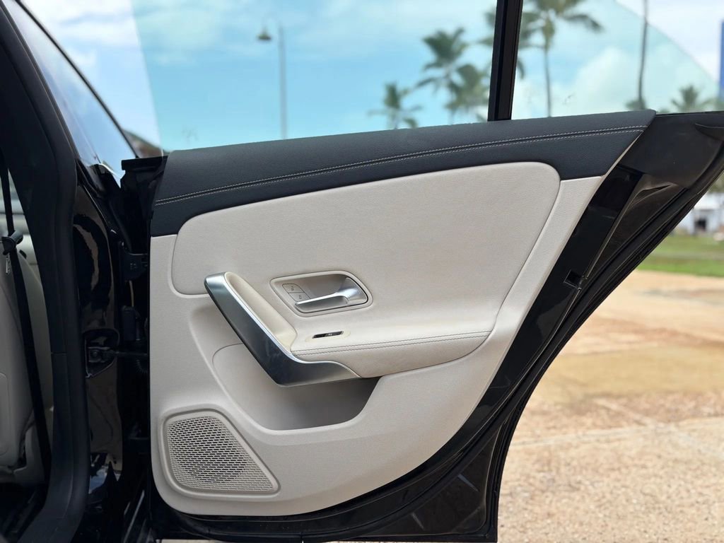 Used 2020 Mercedes-Benz CLA 250 image 17