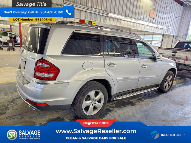 Used 2011 Mercedes-Benz GL 450 4MATIC image 4