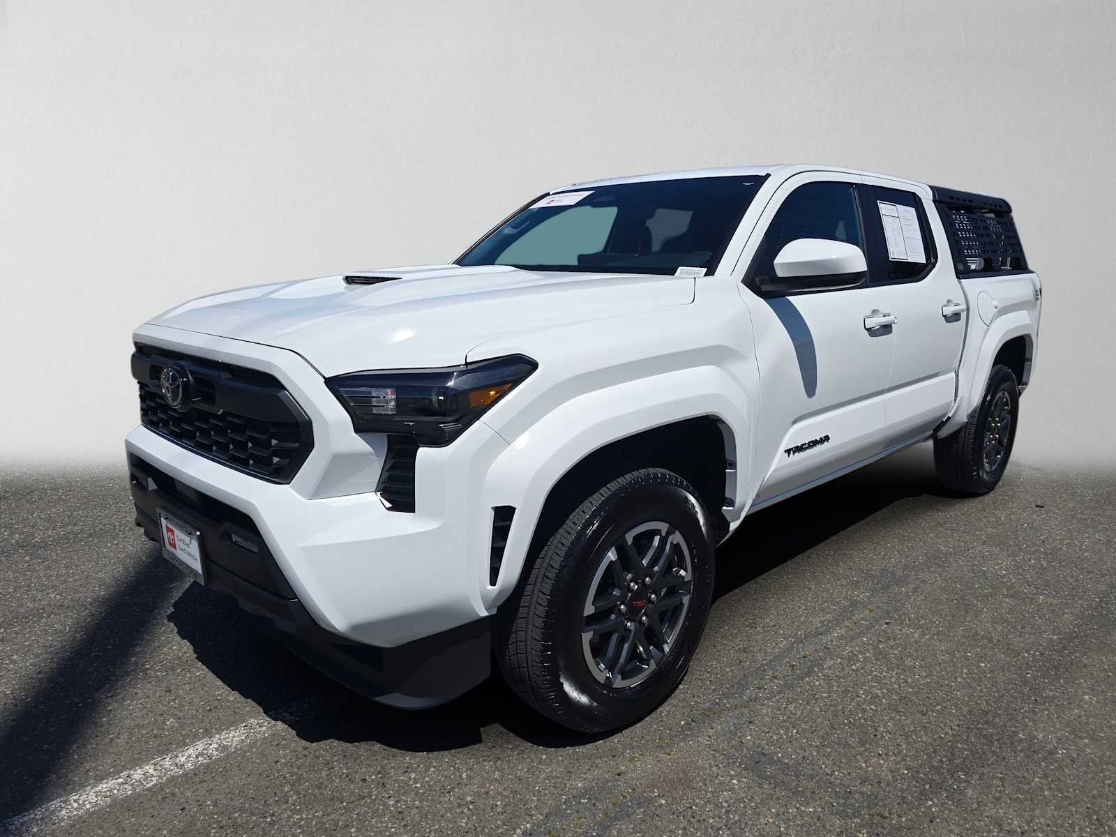 Used 2025 Toyota Tacoma TRD Sport AWD/4WD image 3