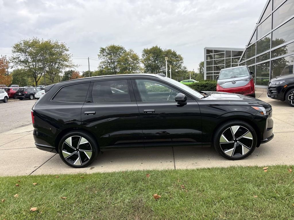 New 2025 Volvo EX90 Ultra w/ Protection Package Premier image 8
