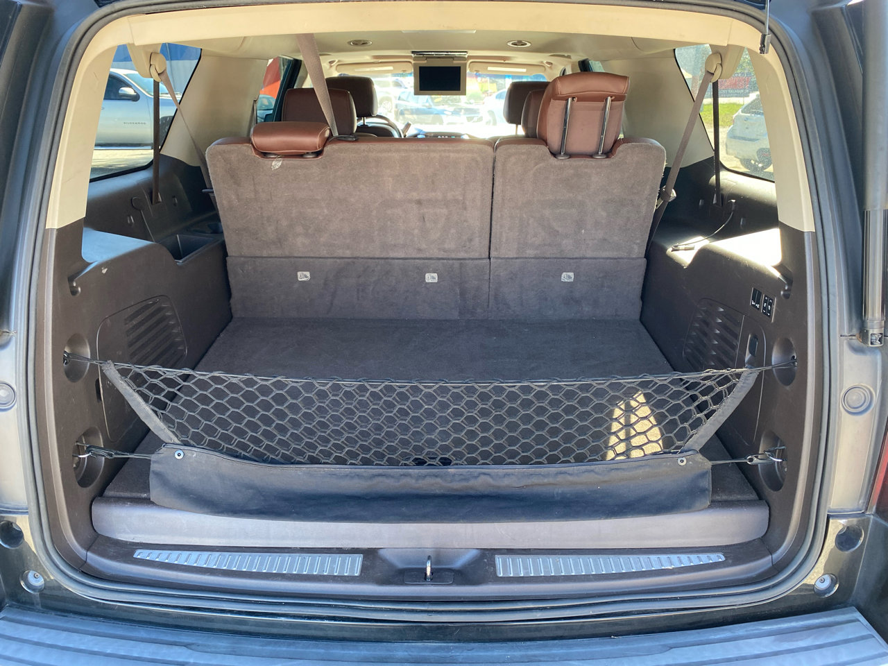 Used 2015 Chevrolet Suburban LTZ image 30