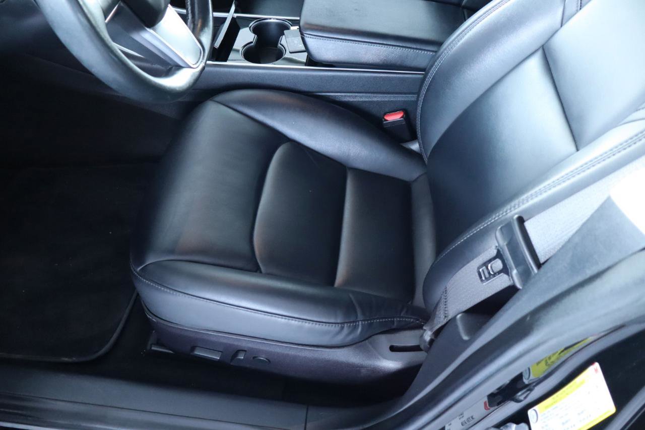 Used 2018 Tesla Model 3 Long Range RWD image 13