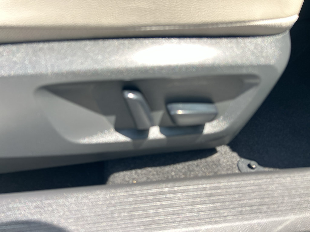 Certified 2023 Nissan Rogue SL w/ SL Premium Package AWD/4WD image 22
