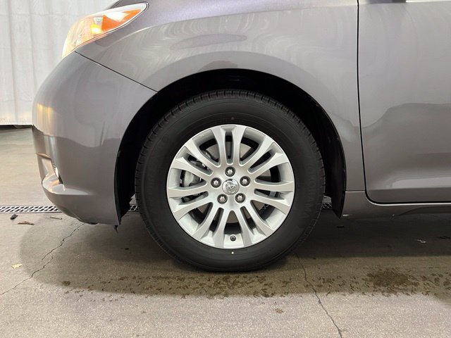 Certified 2017 Toyota Sienna XLE w/ XLE Navigation Package FWD image 28