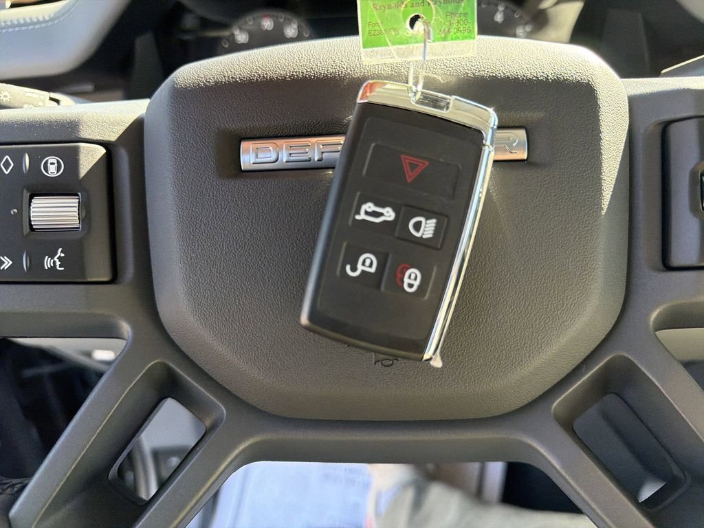 New 2026 Land Rover Defender 110 X-Dynamic SE image 28