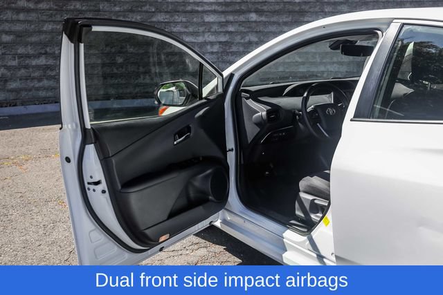Used 2022 Toyota Prius LE AWD/4WD image 28