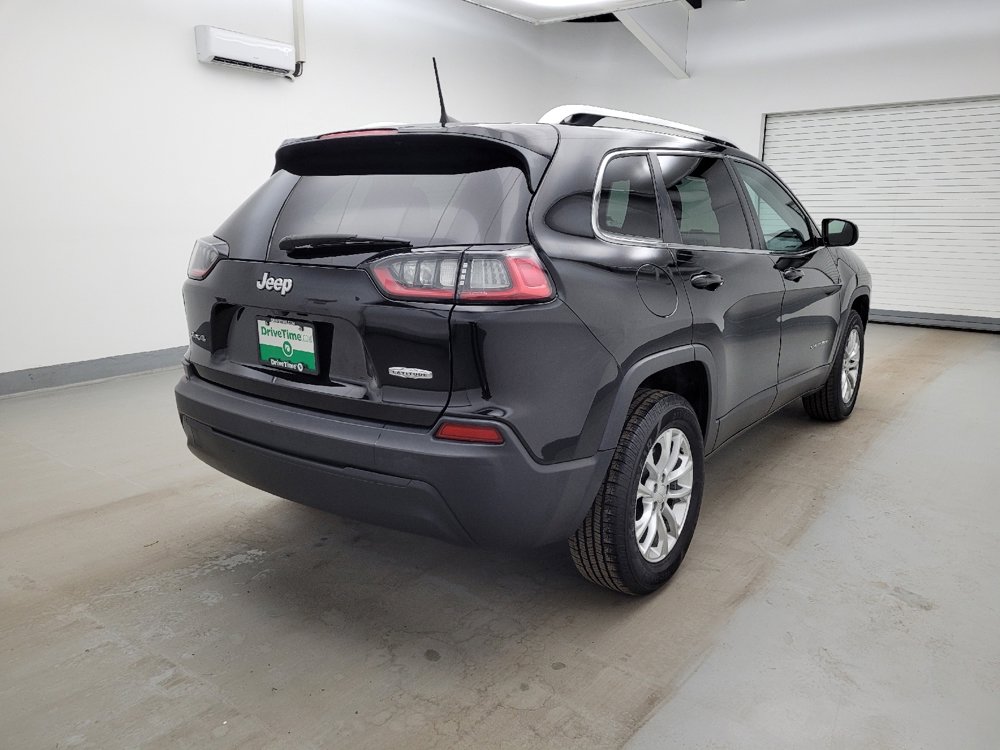 Used 2019 Jeep Cherokee Latitude w/ Cold Weather Group image 9
