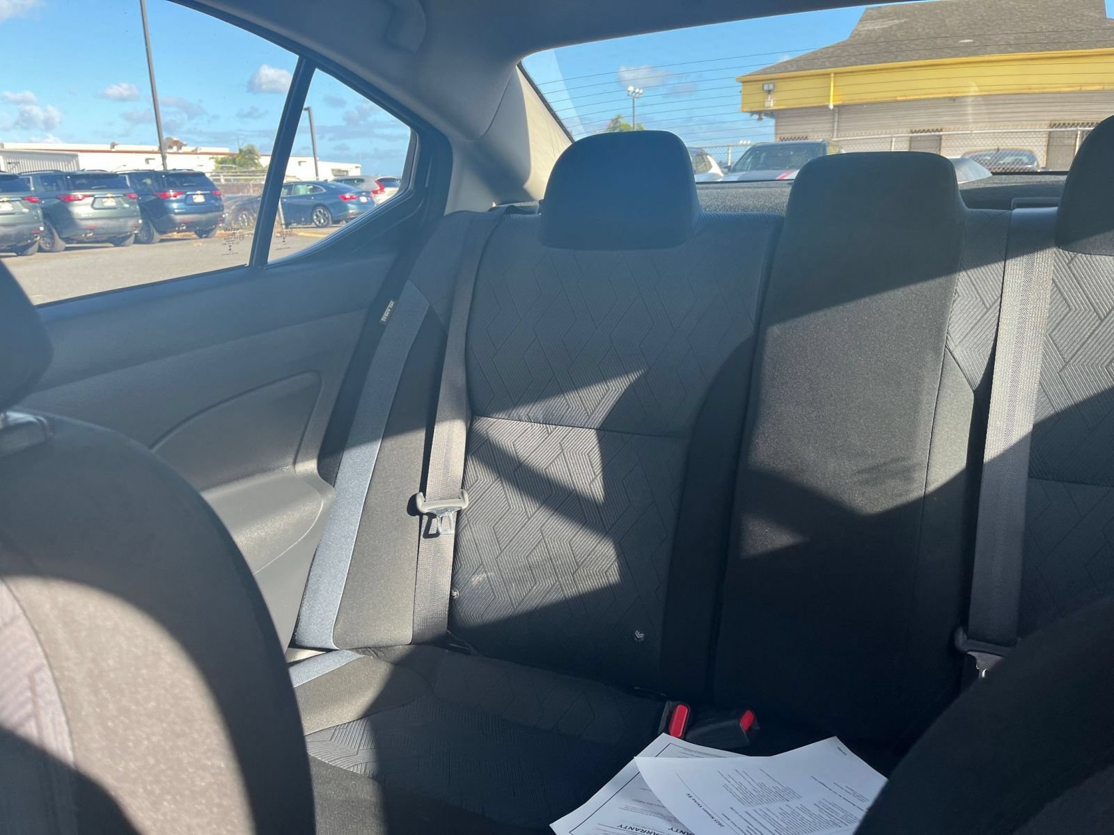 Used 2025 Nissan Versa SV FWD image 33