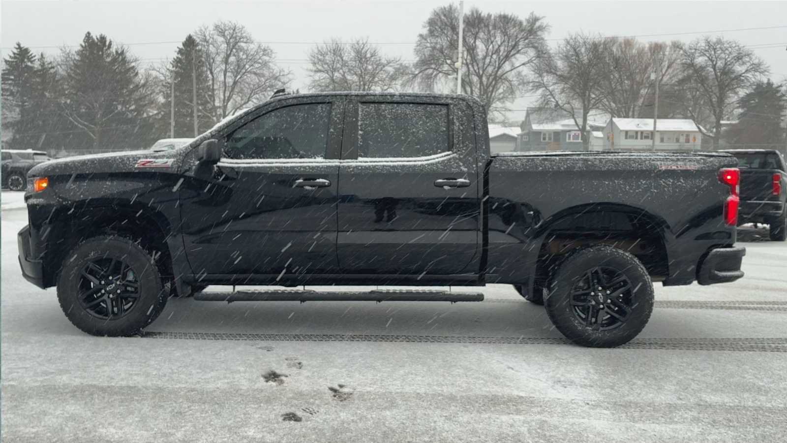 Certified 2021 Chevrolet Silverado 1500 Custom Trail Boss w/ Midnight Edition image 5