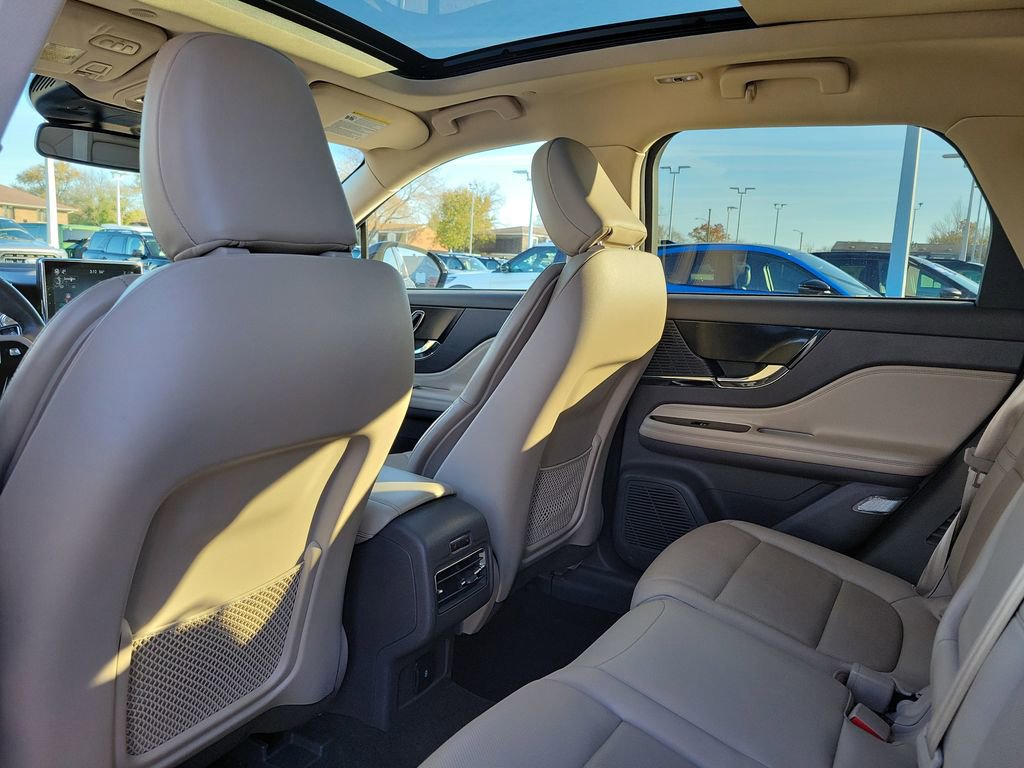 Used 2022 Lincoln Corsair FWD w/ Premium Package image 15