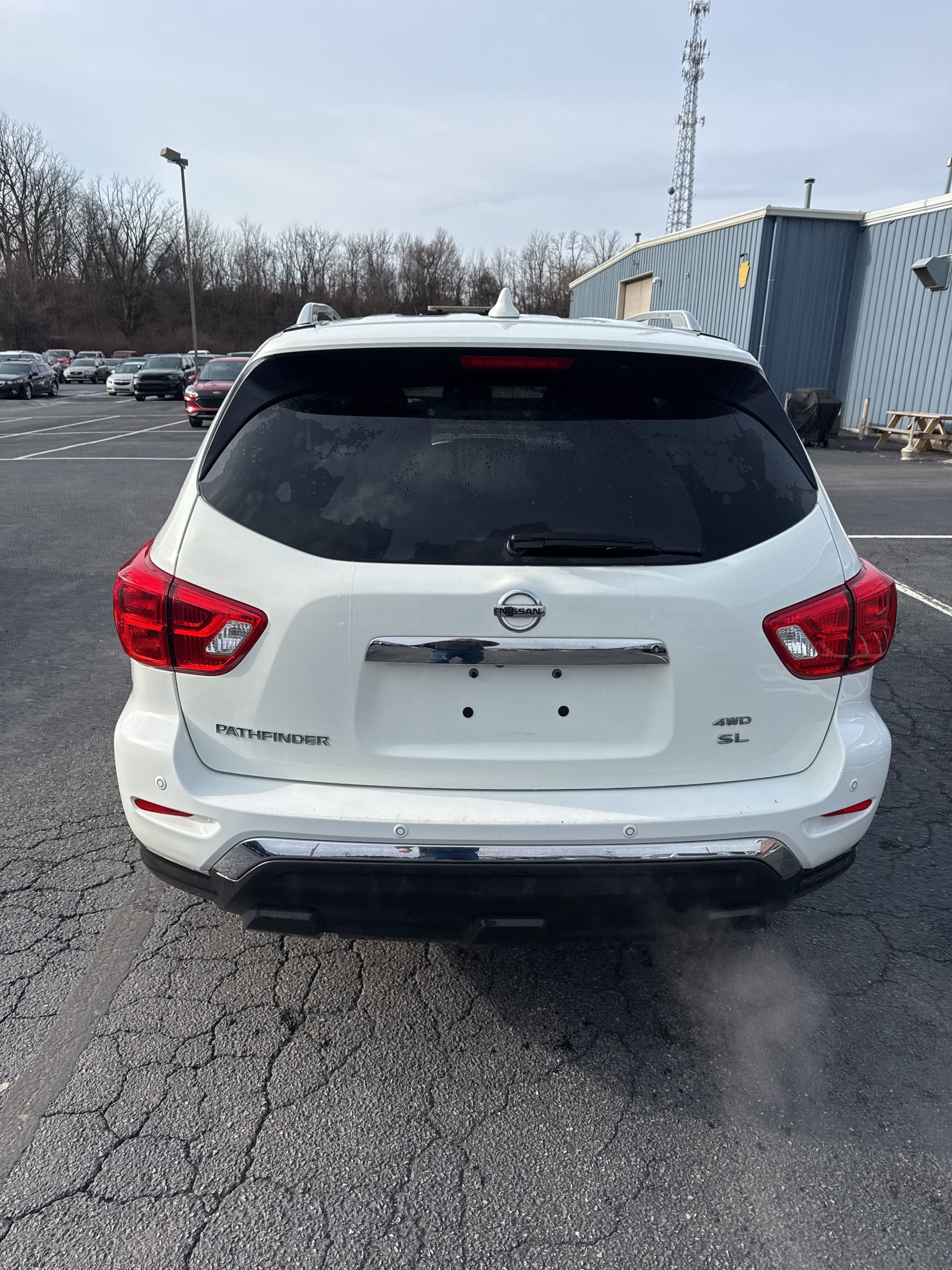 Used 2019 Nissan Pathfinder SL image 5