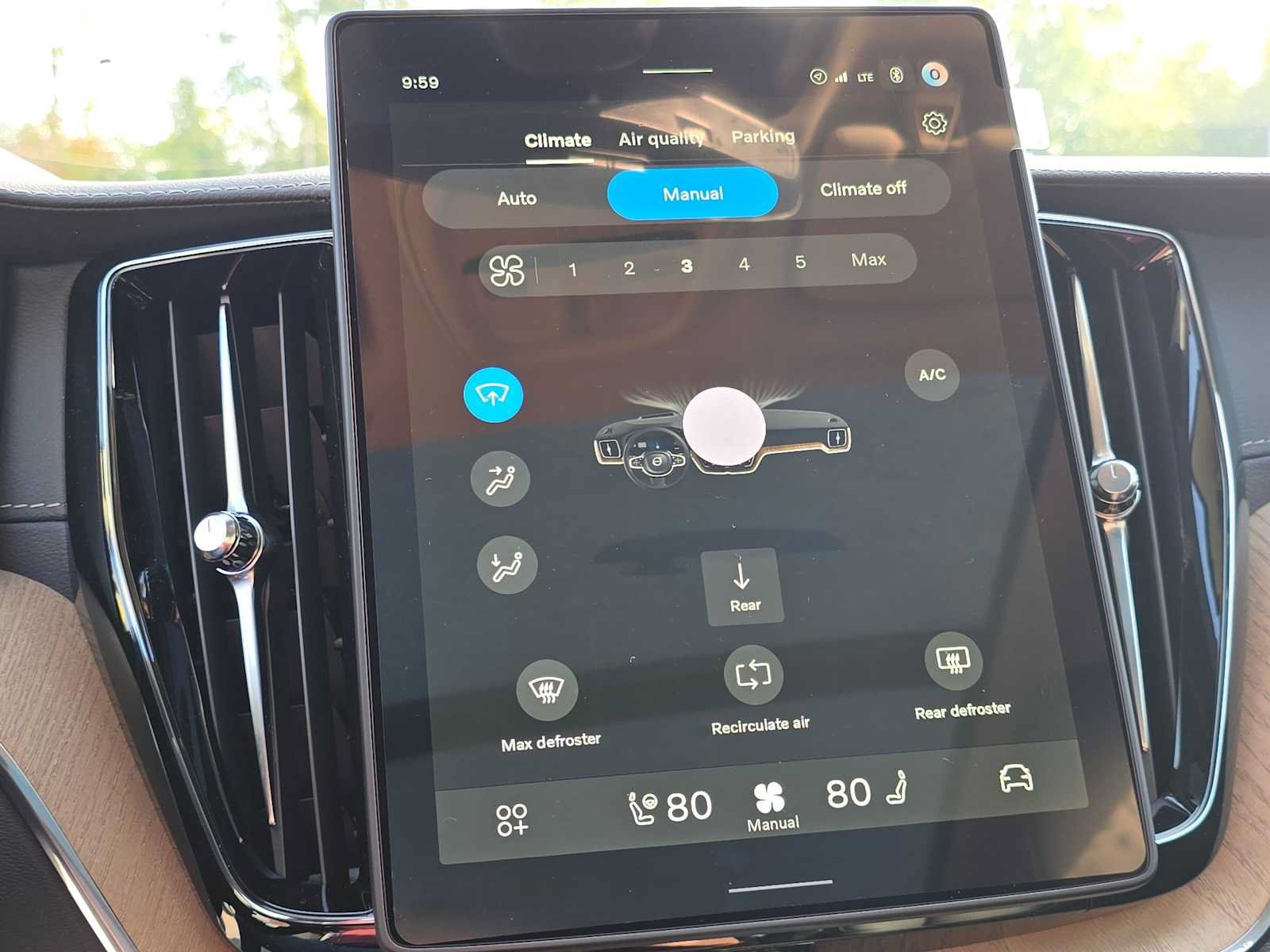 New 2027 Volvo XC60 B5 Ultra AWD/4WD image 28