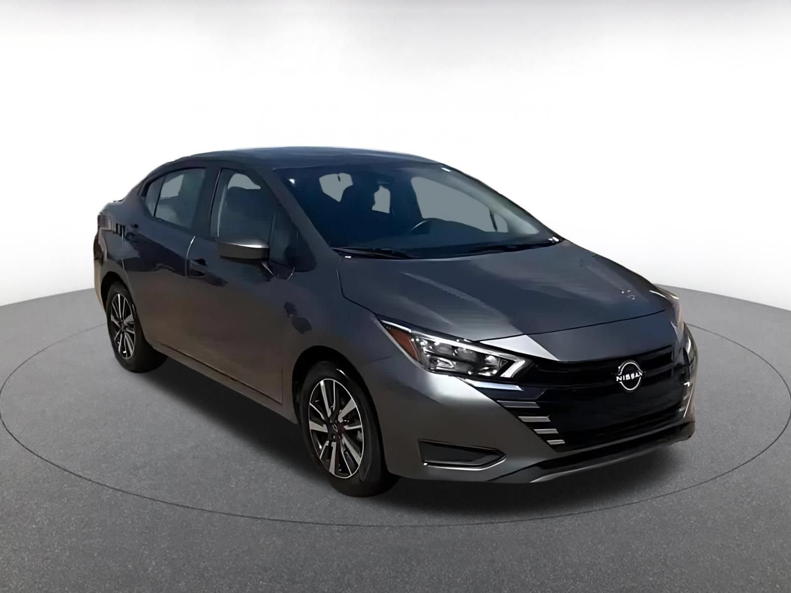 Used 2025 Nissan Versa SV FWD image 3