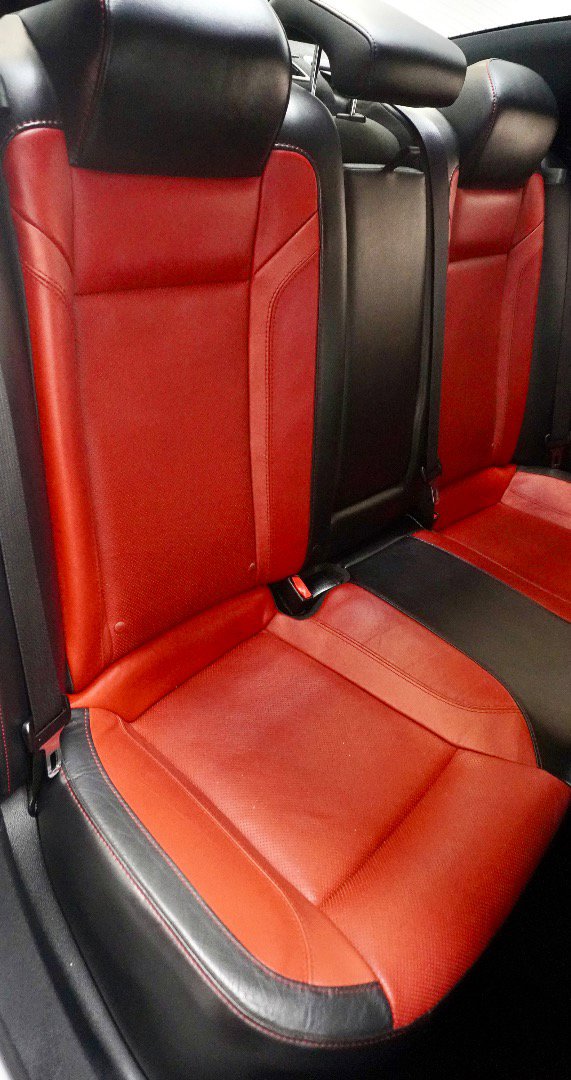 Used 2015 Dodge Charger SXT w/ Plus Group RWD image 8