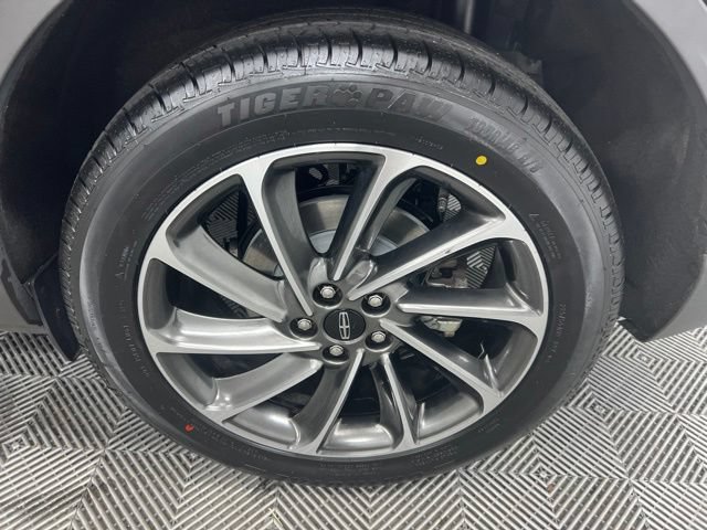 Certified 2023 Lincoln Corsair AWD w/ Equipment Group 101A image 10