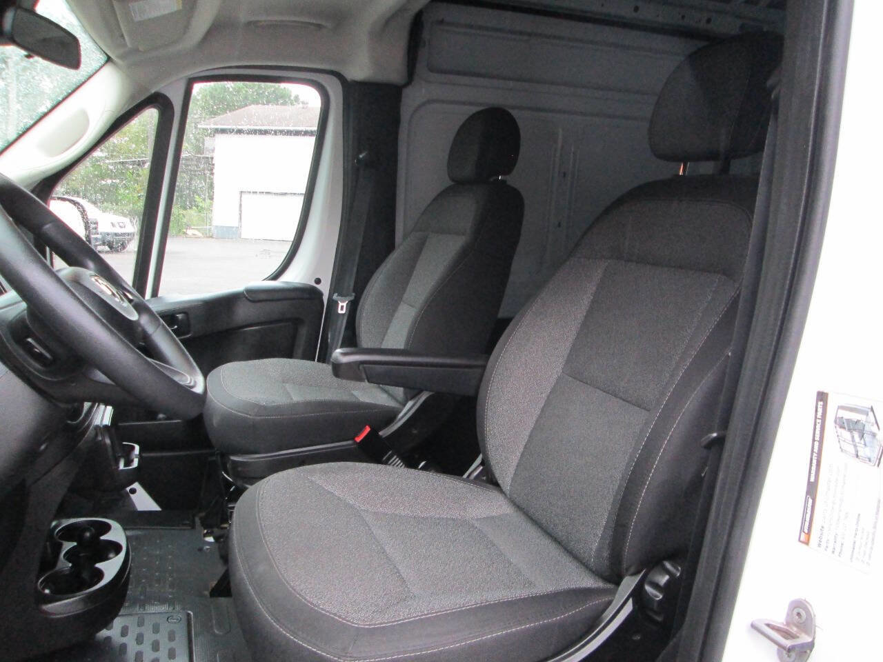 Used 2023 RAM ProMaster 2500 image 8