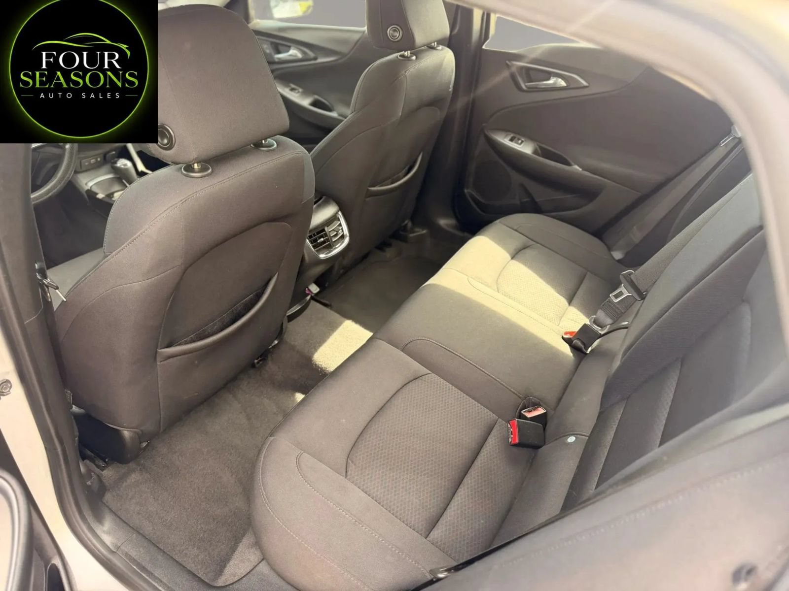 Used 2020 Chevrolet Malibu LT FWD image 9