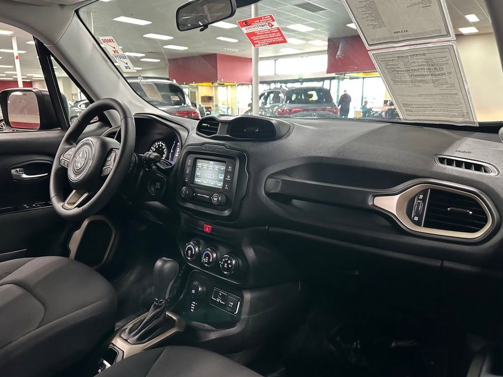 Used 2017 Jeep Renegade Sport w/ Power & Air Group image 32