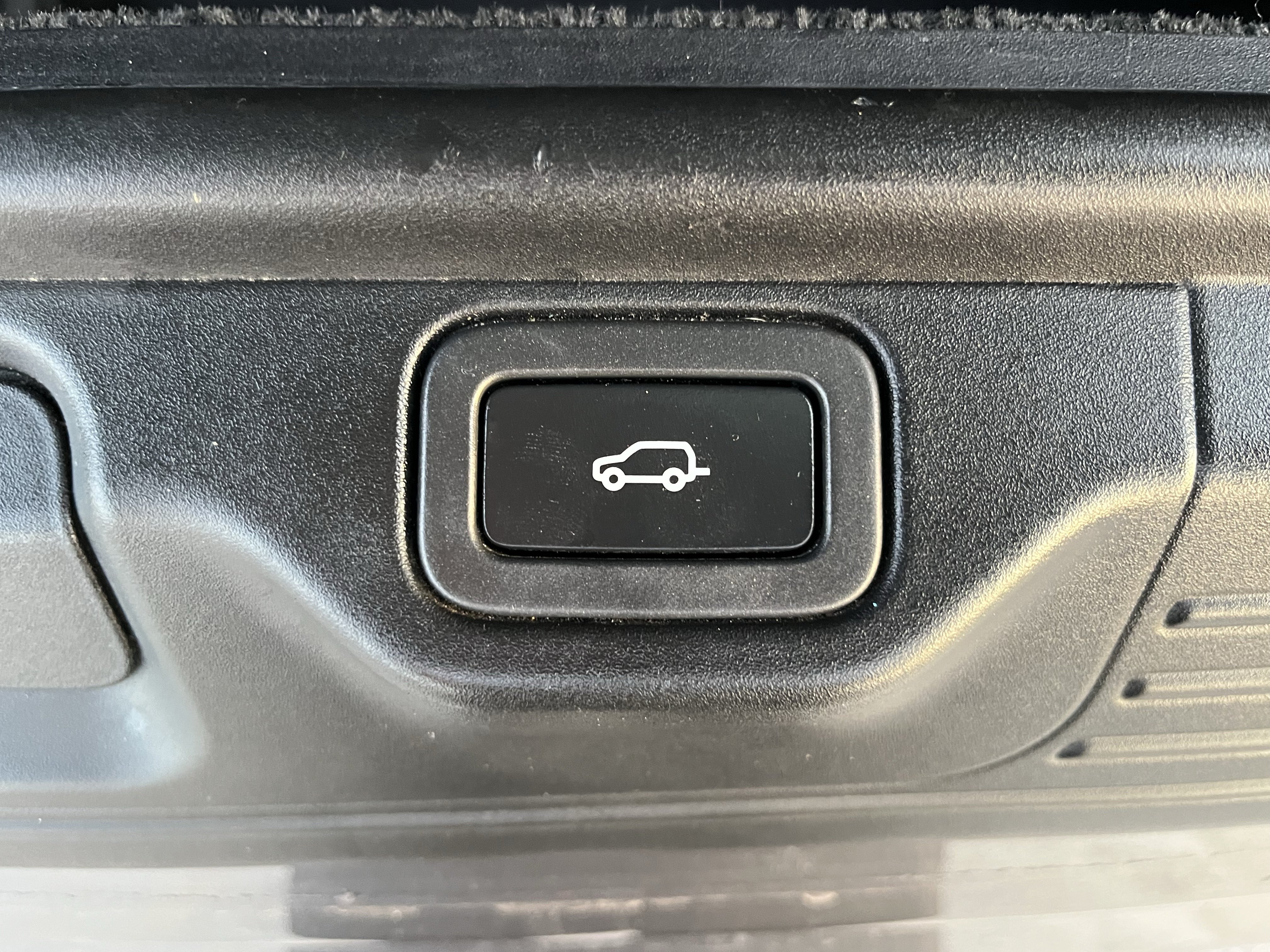 Used 2016 Land Rover Range Rover Supercharged AWD/4WD image 18