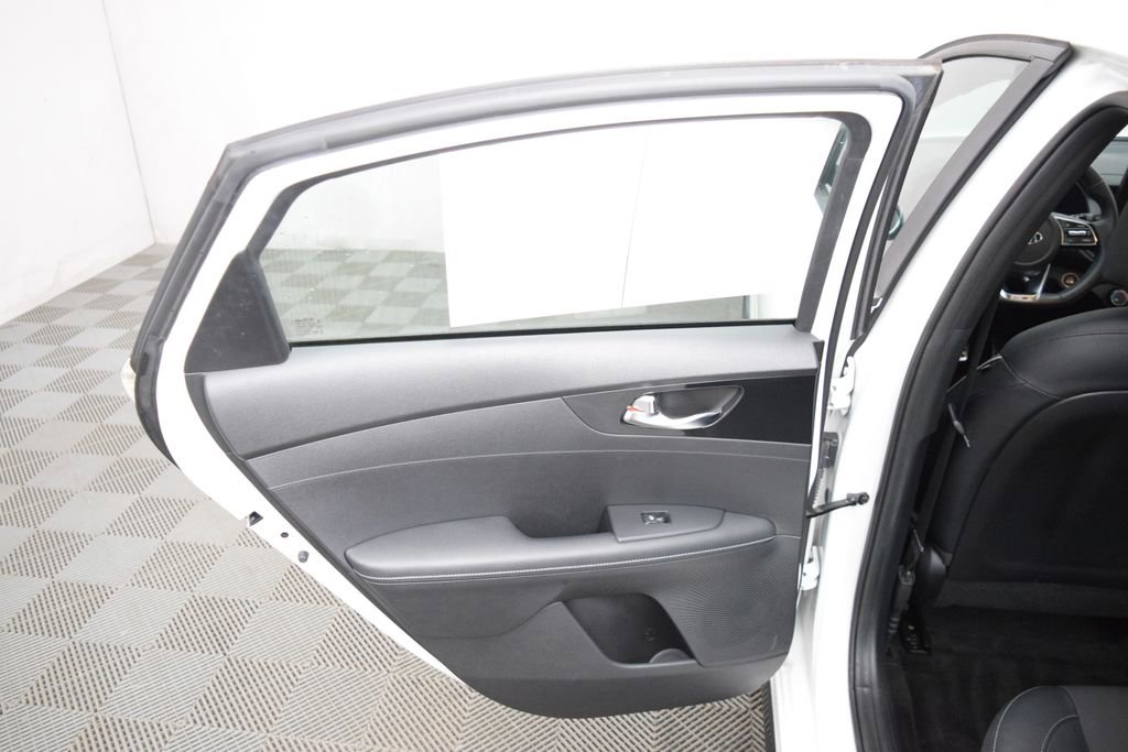 Used 2021 Kia Forte GT-Line image 11