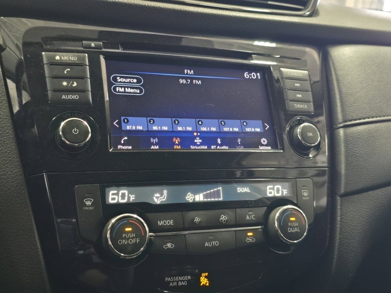 Used 2020 Nissan Rogue SV image 27