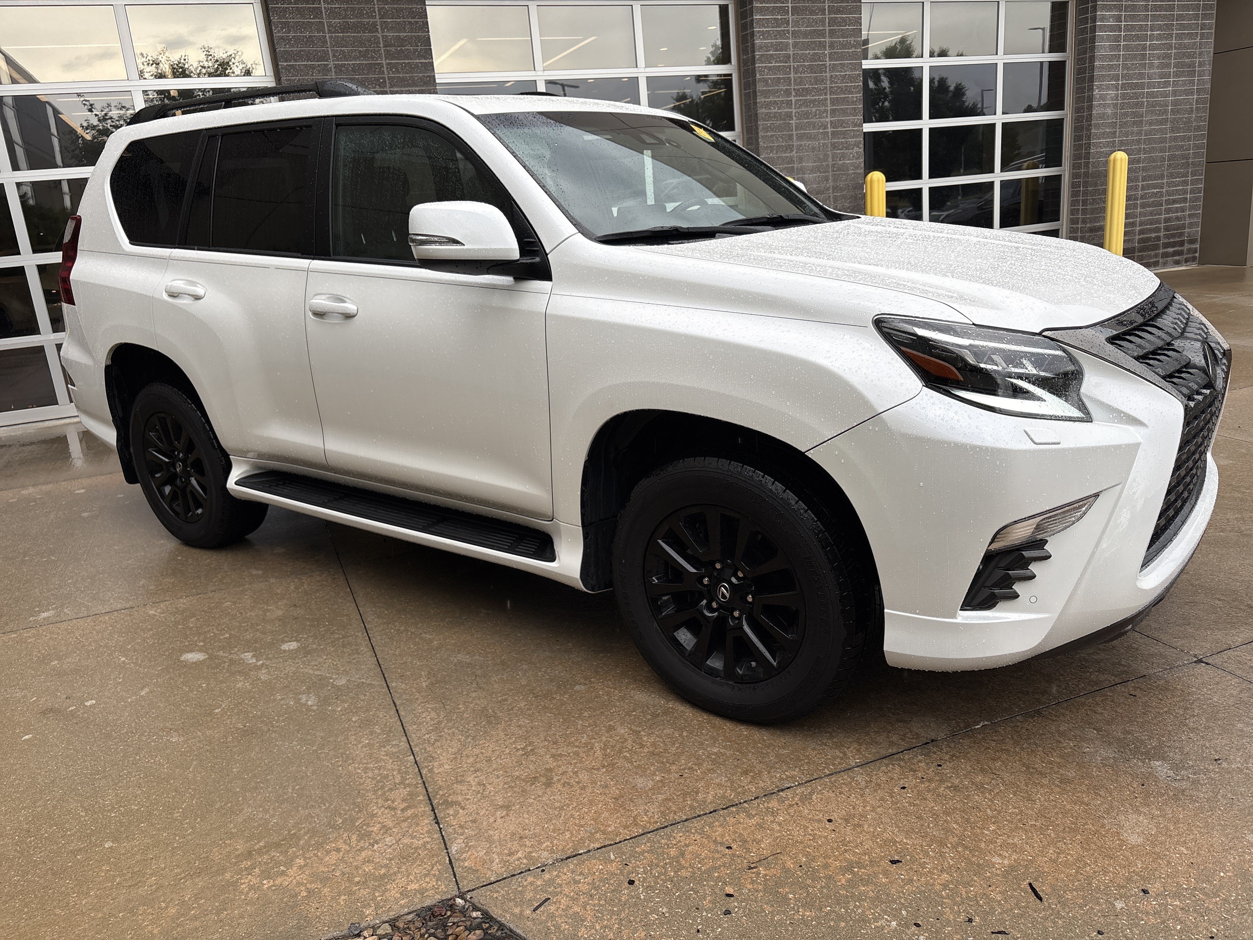 Used 2022 Lexus GX 460 w/ Black Line Special Edition AWD/4WD image 2