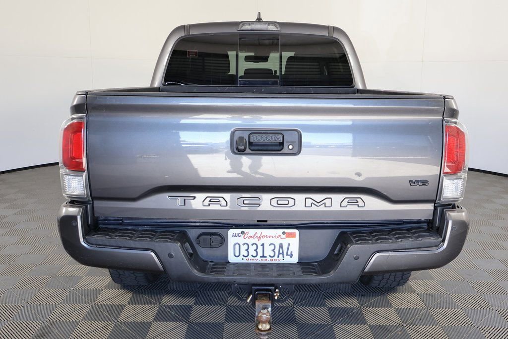 Used 2021 Toyota Tacoma TRD Sport w/ Technology Package image 5