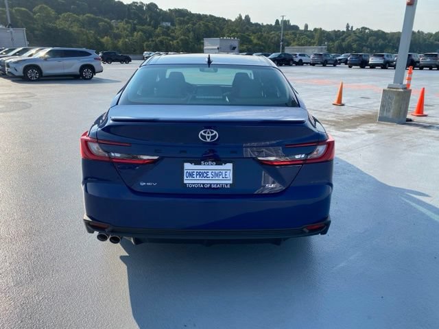 New 2026 Toyota Camry SE w/ Convenience Package FWD image 9