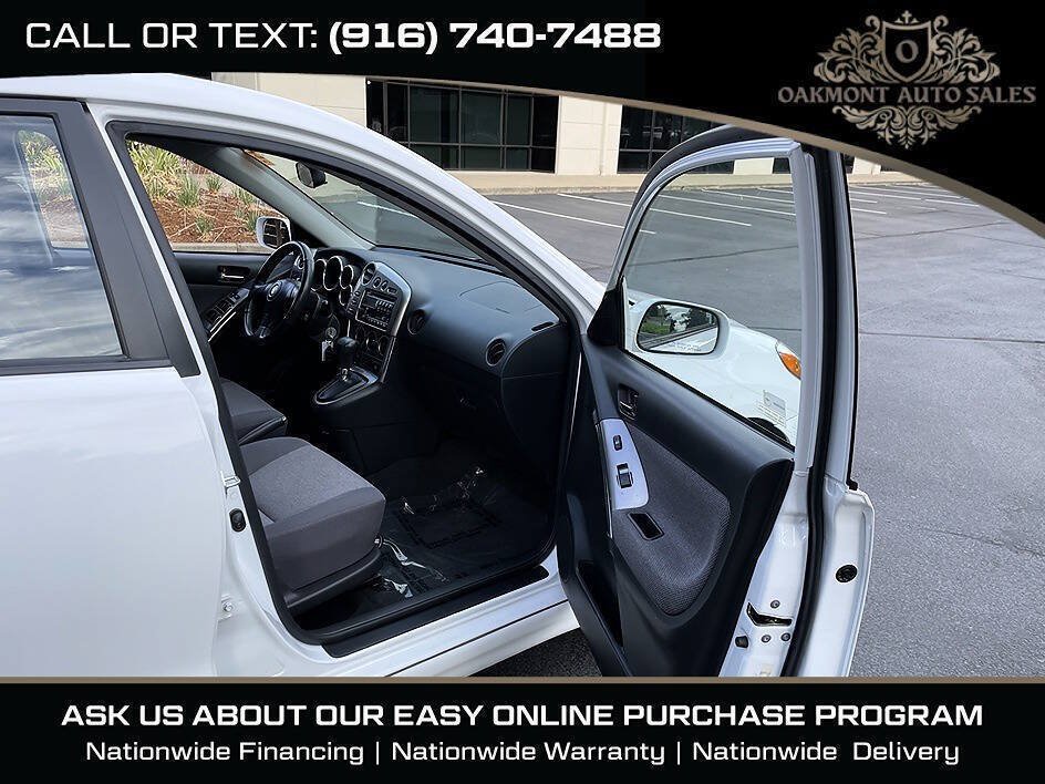 Used 2004 Toyota Matrix XR w/ Extra Value Pkg 1 FWD image 11