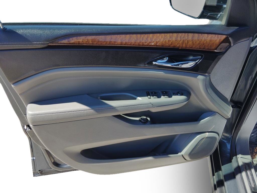 Used 2010 Cadillac SRX Luxury image 12