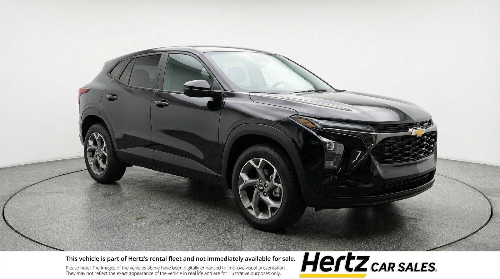 Used 2025 Chevrolet Trax LT FWD image 1