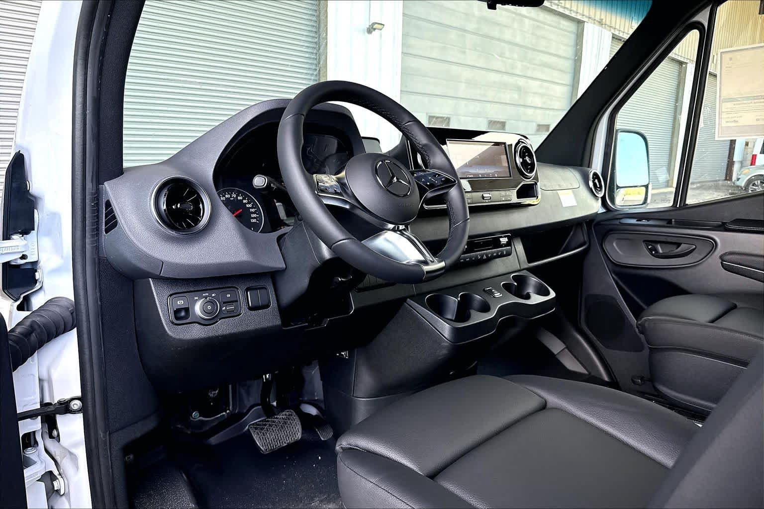 New 2026 Mercedes-Benz Sprinter 2500 image 18