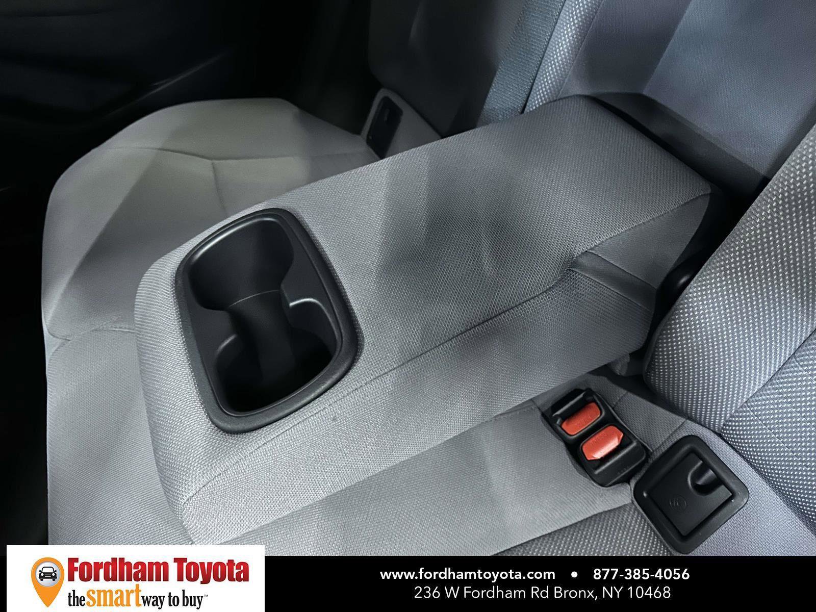 Used 2022 Toyota Corolla SE FWD image 16