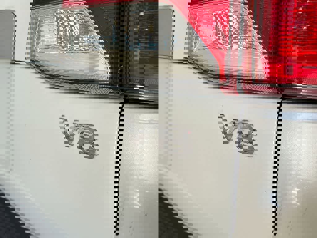 Used 2015 Toyota Land Cruiser image 12