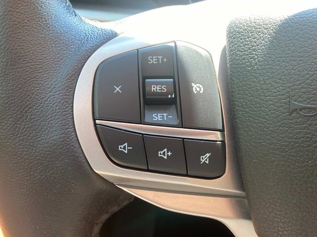 Used 2021 Ford Explorer XLT w/ Equipment Group 202A RWD image 19